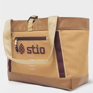 Stio Basin XT Carryall 25L